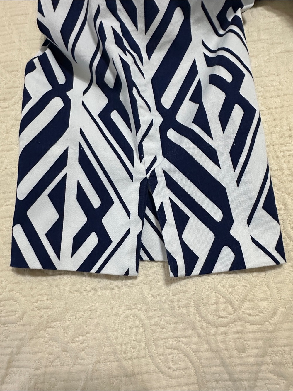 Banana Republic Navy and White Geometric Trousers - Picture 10 of 10